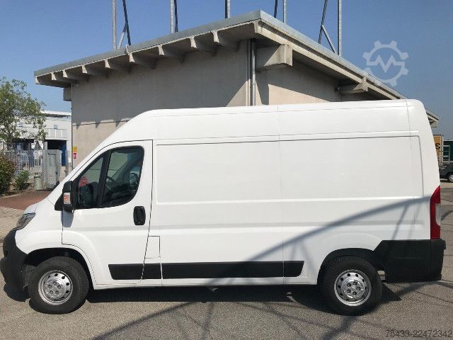 Panel van Citroën Jumper 33 L2H2 2.2 bluehdi 140cv S&S