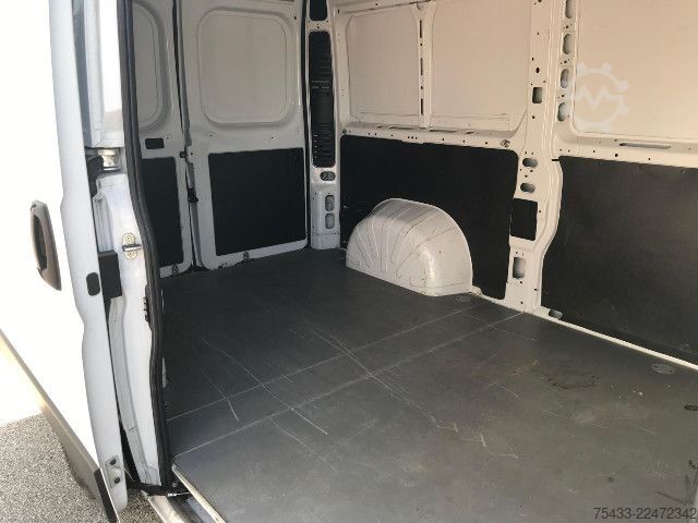 Panel van Citroën Jumper 33 L2H2 2.2 bluehdi 140cv S&S