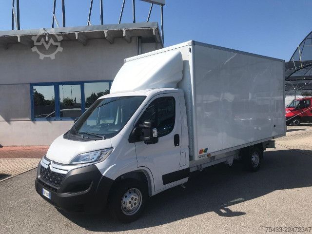 Customized van Citroën Jumper 35 L4 2.2 bluehdi 140cv S&S  p.la
