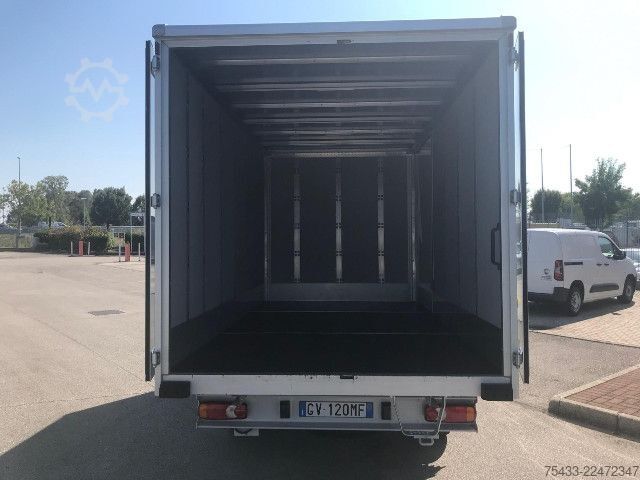 Customized van Citroën Jumper 35 L4 2.2 bluehdi 140cv S&S  p.la