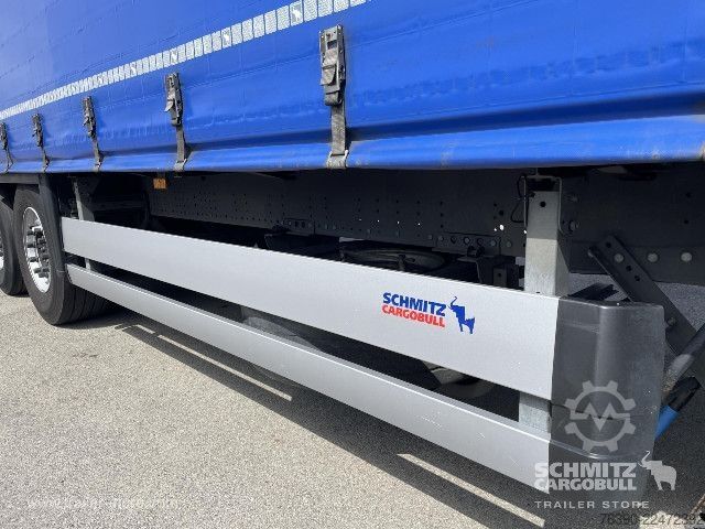 Auflieger mit Pritsche & Plane Schmitz Cargobull Semitrailer Curtainsider Standard