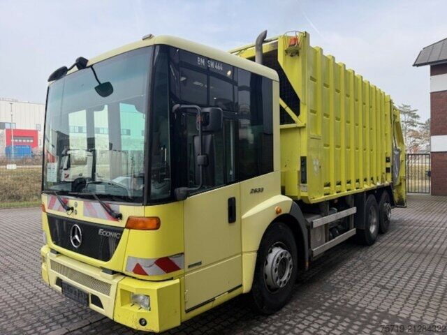 Garbage truck Mercedes-Benz 2633 6x2 Econic Geesink Value PAK