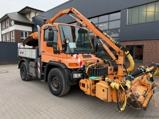 Unimog Mercedes-Benz U-400 Mulag/Salzstreuer/Waschgerät