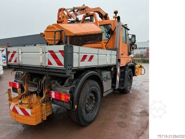 Unimog Mercedes-Benz U-400 Mulag/Salzstreuer/Waschgerät