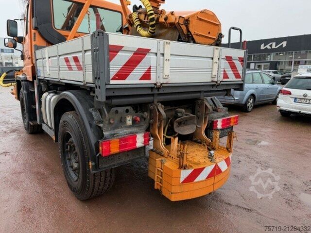 Unimog Mercedes-Benz U-400 Mulag/Salzstreuer/Waschgerät