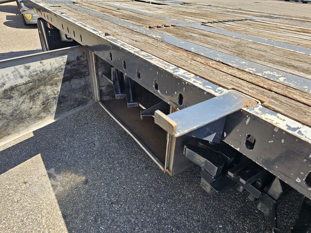 Loading platform Lako A328 / MOLEN GESTUURD / UITSCHUIFBAAR