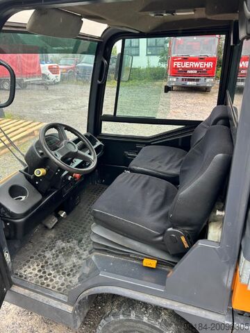 Tow Tractor Still R07-25
