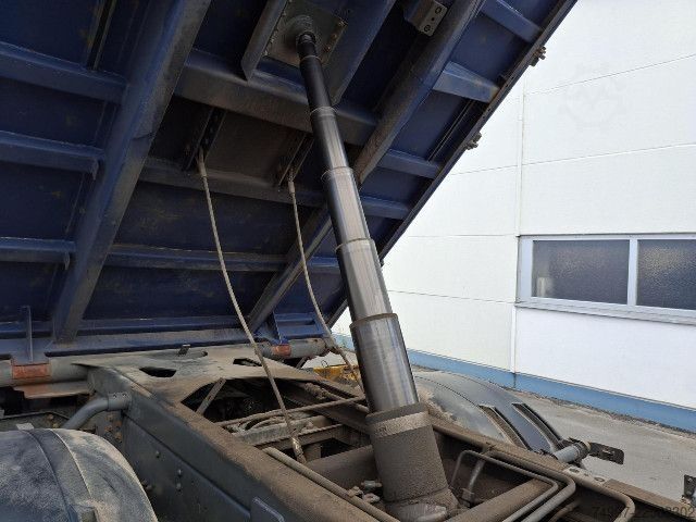 Three-sided tipper truck IVECO AD190T33 EVI_C / Schalter / Meiller