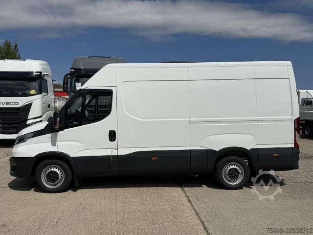 Kastenwagen IVECO 35S16V AHK + Fahrtenschreiber