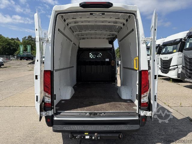 Kastenwagen IVECO 35S16V AHK + Fahrtenschreiber