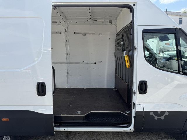 Kastenwagen IVECO 35S16V AHK + Fahrtenschreiber