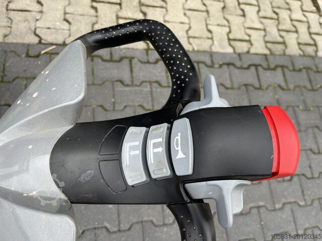 Pedestrian Stacker Still EXV12