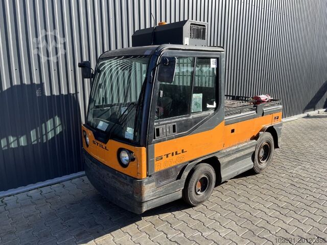 Tow Tractor Still R07-25