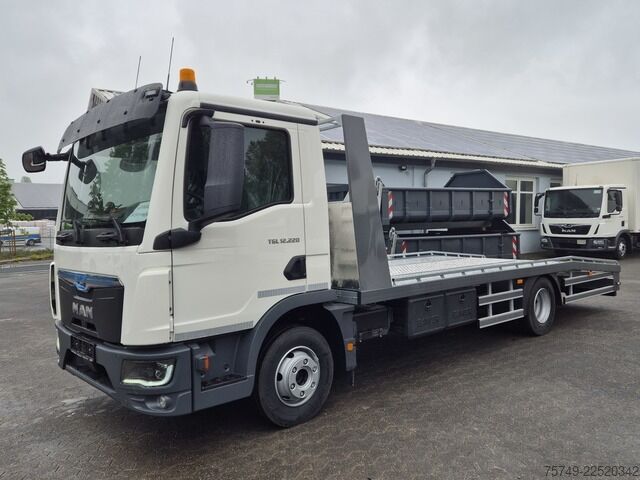 Autotransporter LKW man TGL 12.220 BL Autotransporter AHK