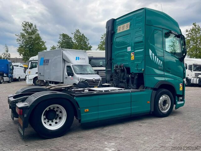 Standard-SZM Volvo FH 500 Vin YV2RT40A3LB309975,  2 tanks, P - Coo...