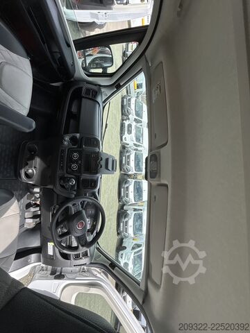 Wohnwagen/Wohnmobil Fiat Ducato Weinsberg Carabus 2023 | Cambio manuale | Tetto a soffietto