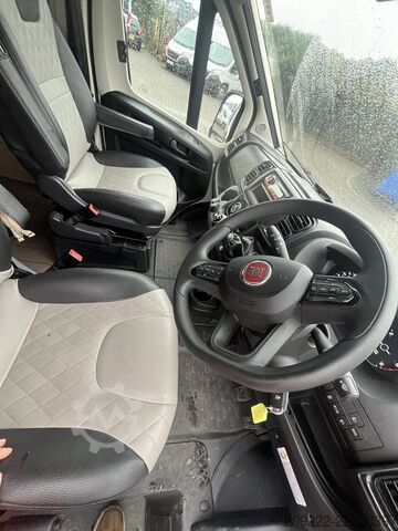 Wohnwagen/Wohnmobil Fiat Ducato Weinsberg Carabus 2024 | Cambio manuale | Tetto a soffietto