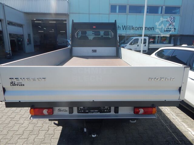 Flatbed truck with reinforced chassis Peugeot Pritsche Superlang 4,20mPritsche Boxer 1. Hand Scheckheft Navi+verstärkt