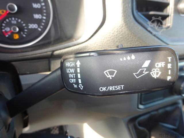 High top van VOLKSWAGEN Crafter Kasten Kasten 35 lang Hochdach FWD