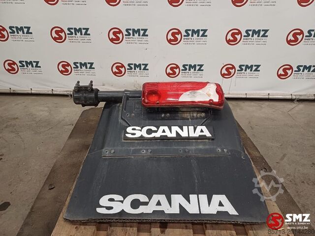 Mudguard Scania Occ Spatbord achteraan rechts met steun en achterl