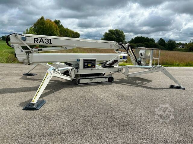 Gelenkteleskoparbeitsbühne EasyLift RA 31