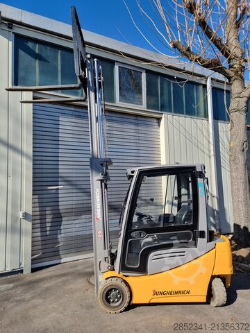 Forklift Jungheinrich erst 575 Stunden EFG320