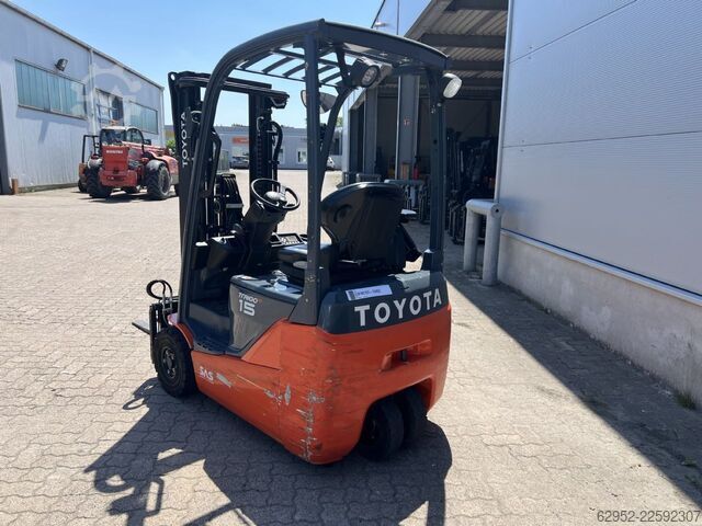 Electric 3-wheel forklift Toyota 8 FBE 15 T