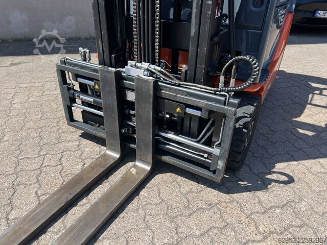 Electric 3-wheel forklift Toyota 8 FBE 15 T