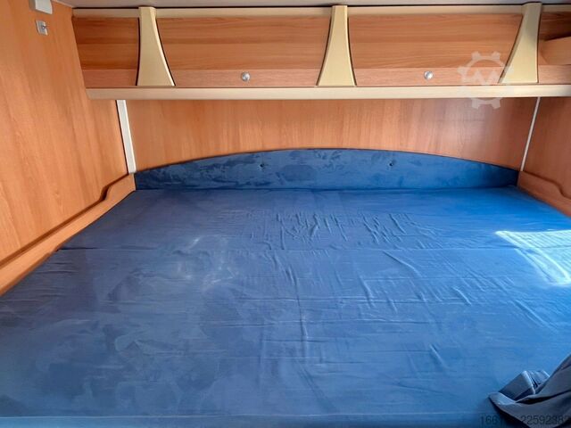 Teilintegriertes Wohnmobil DETHLEFFS Van 001 - Festbett - Solar - Klima - TV -