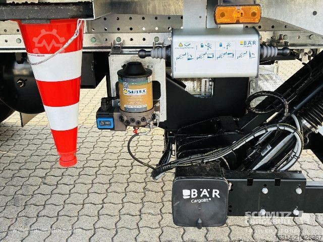 Reefer semitrailer Schmitz Cargobull Tiefkühler Standard Ladebordwand