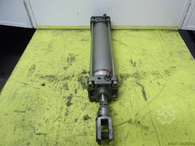 Pneumatic cylinder SMC C91SD80-320