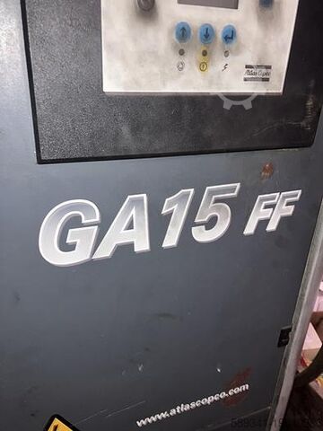 Öleingespritzter Schraubenkompressor mit integriertem Kältemitteltrockner ATLAS COPCO GA15 FF ATLAS COPCO GA15 FF