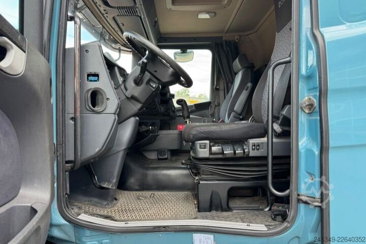 LKW mit Pritsche & Plane SCANIA R380 4x2