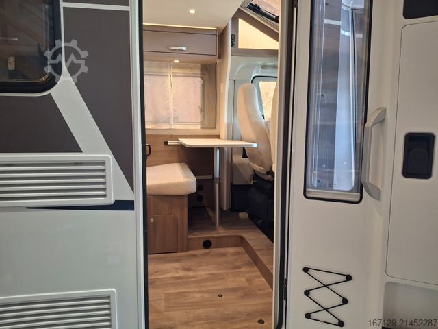 Semi-integrated camper CARADO T 135 pro+ / Hubbett / TV Paket