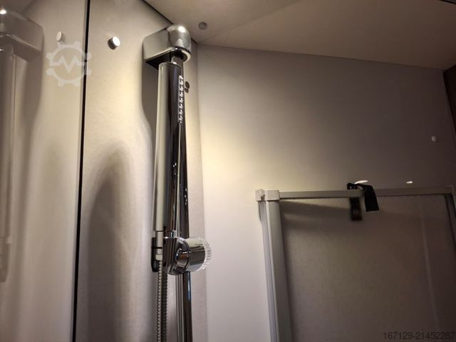 Semi-integrated camper CARADO T 135 pro+ / Hubbett / TV Paket