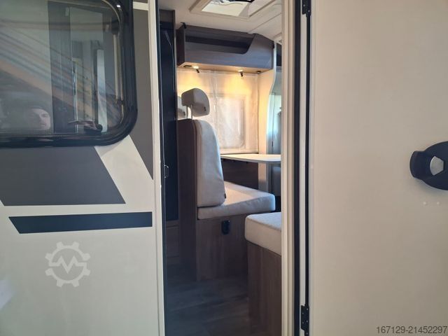 Semi-integrated camper CARADO V 347 pro+ / Safety inkl. ACC / Lift Bett