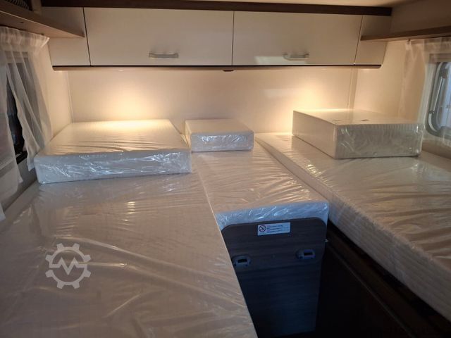 Semi-integrated camper CARADO V 347 pro+ / Safety inkl. ACC / Lift Bett