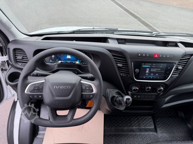 Pick-up van IVECO Daily 35S14Y D Doppelkab Pritsche lang AHK 3,5 t