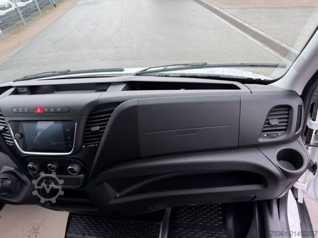 Pick-up van IVECO Daily 35S14Y D Doppelkab Pritsche lang AHK 3,5 t