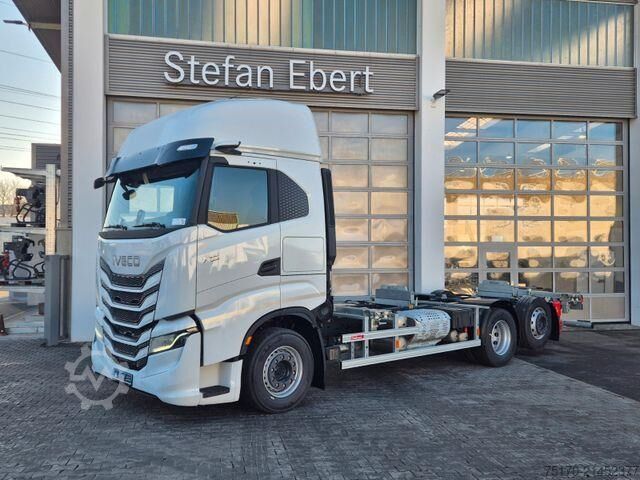 Chassis with cab Iveco AS260S58Y/FS CM 6x2-4 BDF Intarder Standklima