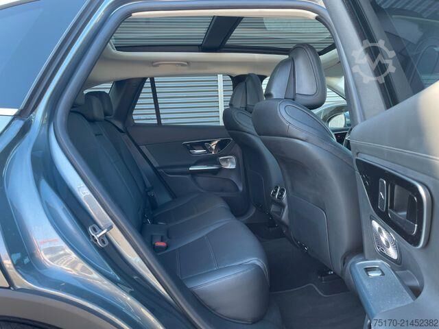 Loading platform Mercedes-Benz GLC 200 4M AVANTGARDE Pano+Burm+360°+Distr+Ambie