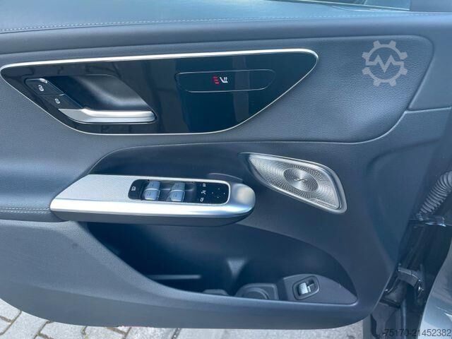 Loading platform Mercedes-Benz GLC 200 4M AVANTGARDE Pano+Burm+360°+Distr+Ambie