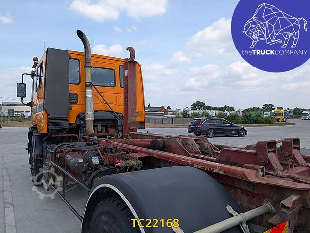 Container transportation Iveco EuroTech