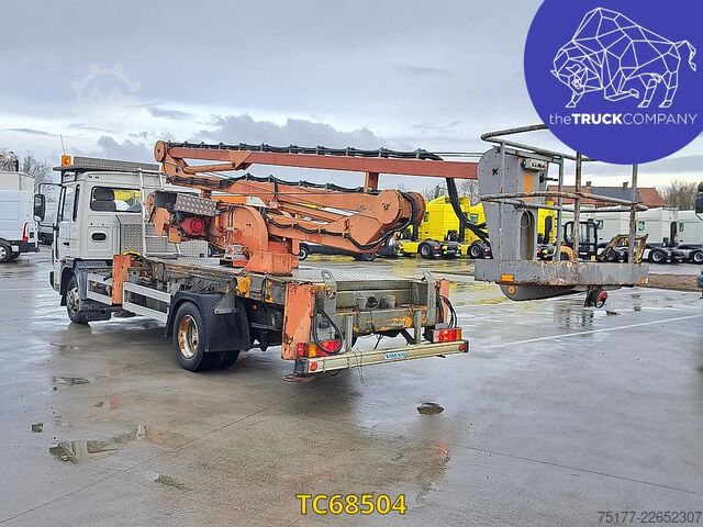 Chassis with cab Volvo FLC