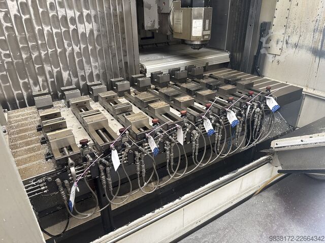 Universal machining center MATEC 30 HV