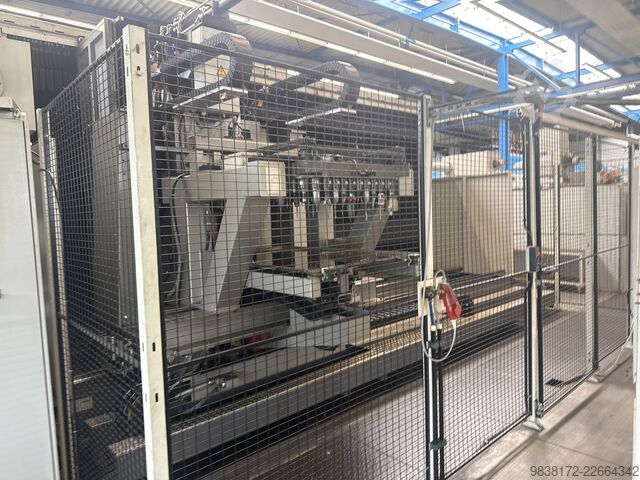 Universal machining center MATEC 30 HV