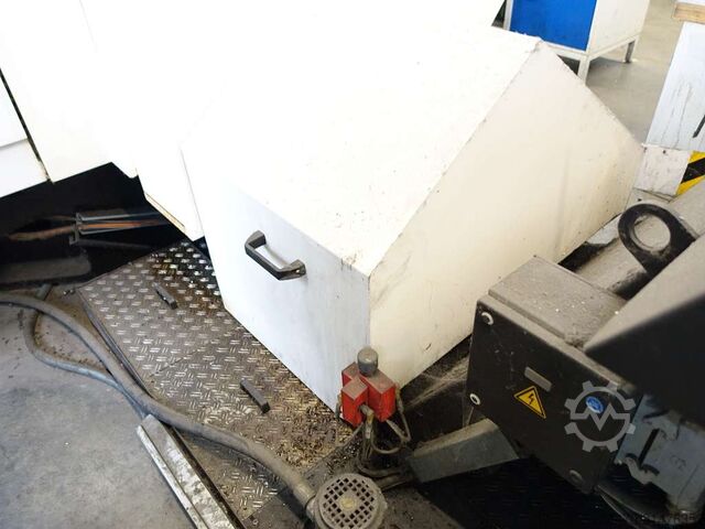 5-Achsen-Universal-Bearbeitungszentrum MIKRON HBM 1350