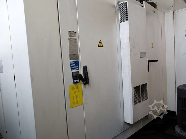 5-Achsen-Universal-Bearbeitungszentrum MIKRON HBM 1350