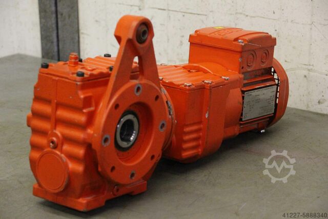 Gear motor 0.12 kW 4.7 rpm SEW-Eurodrive SA47/T R17 DR63S4/TF