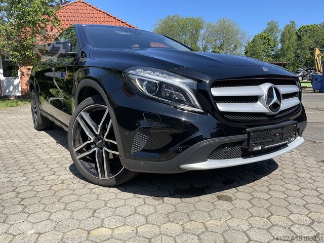 GLA 200 D 4-MATIC auxiliary heating Mercedes GLA 200 D 4-MATIC